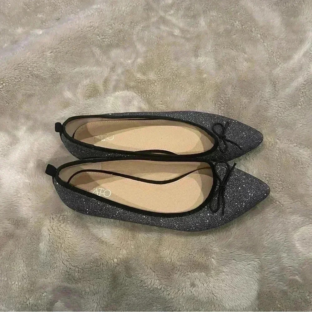 Sparkly flat with a black bow - Picture 7 of 8
